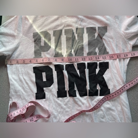 PINK V/S White Sleep Top With Black & Grey Print Size Medium - Picture 6 of 7